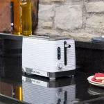 RUSSELL HOBBS INSPIRE 24370-56/RH fehér elektromos kenyérpirító, kompakt kivitel