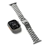 RINGKE METAL ONE AIR Apple Watch 8 / 9 / 10 / 11 / SE / ULTRA készülékhez (44 / 45 / 46 / 49 MM) ezüst