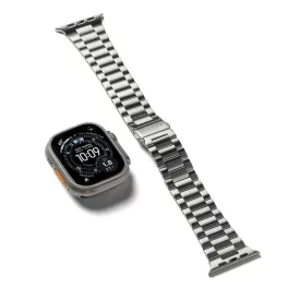  RINGKE METAL ONE AIR Apple Watch 8 / 9 / 10 / 11 / SE / ULTRA készülékhez (44 / 45 / 46 / 49 MM) ezüst